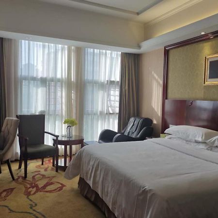 Vienna Hotel Chaozhou Plaza Dış mekan fotoğraf