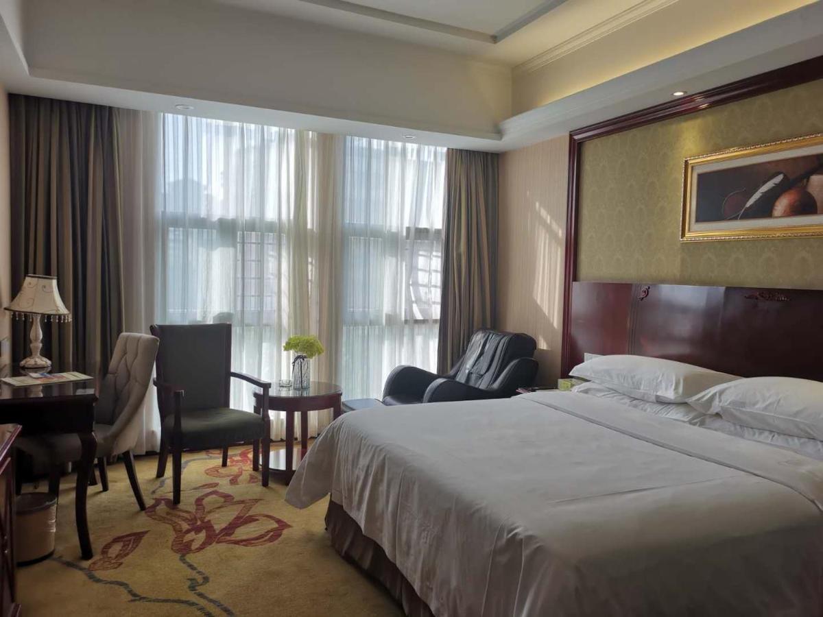 Vienna Hotel Chaozhou Plaza Dış mekan fotoğraf